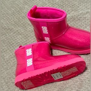 UGG Women’s Classic Clear Mini boot